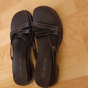 Tommy Hilfiger size 10 black sandals